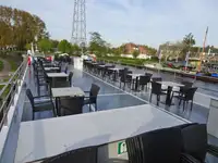 Kapal pesiar untuk dijual