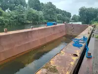 Tongkang untuk dijual