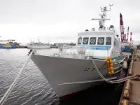 Kapal patroli untuk dijual