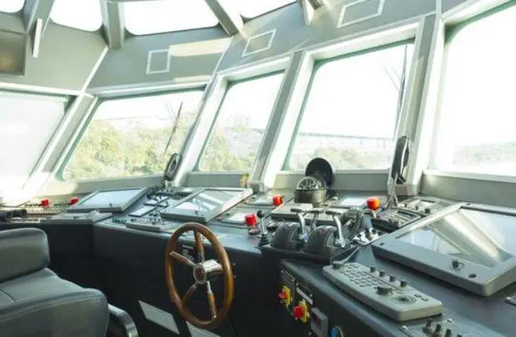 Kapal patroli untuk dijual