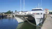 Kapal feri untuk dijual