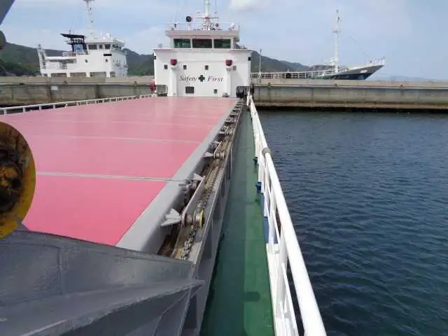 Kapal pengangkut barang curah untuk dijual