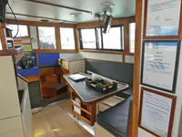 Kapal feri untuk dijual