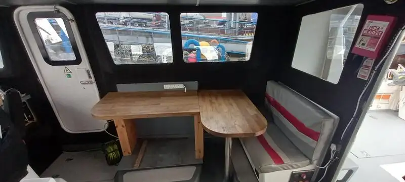 Kapal kru untuk dijual