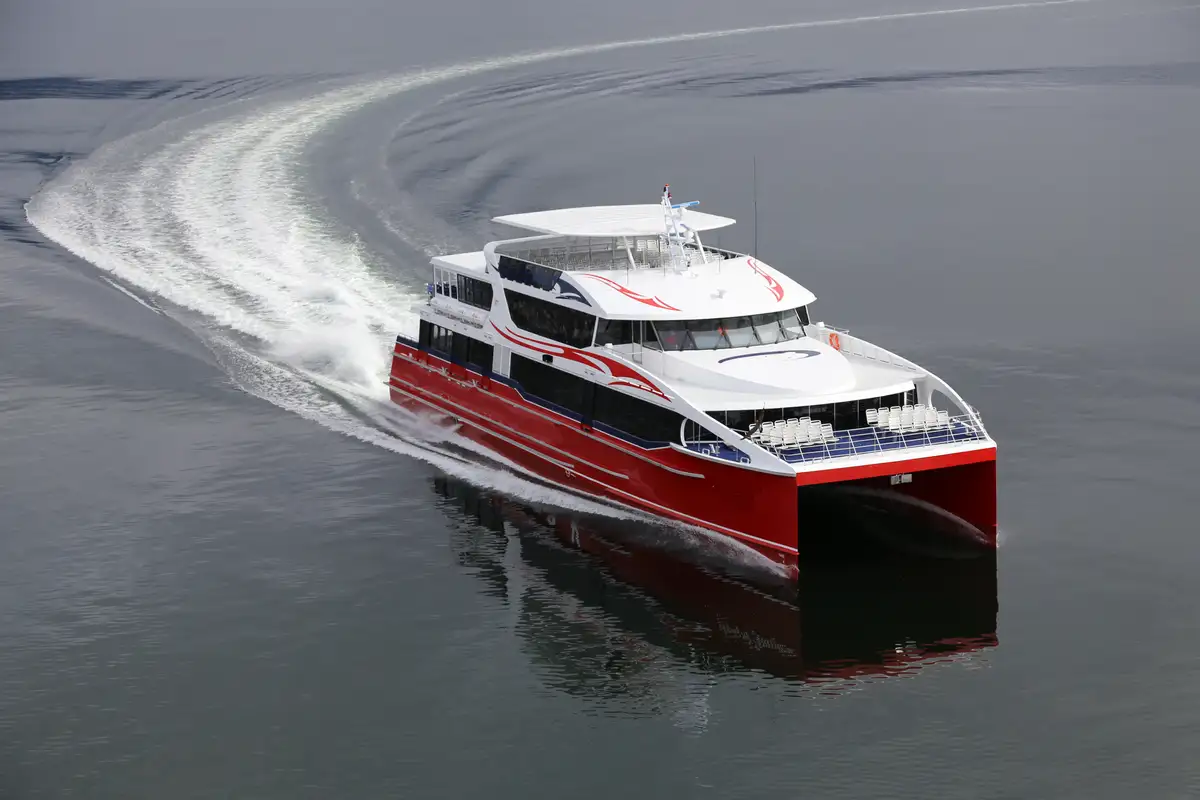 Kapal feri untuk dijual