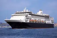 Kapal pesiar dijual