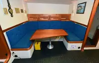 Kapal penyelamat untuk dijual