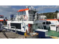 Kapal kru untuk dijual