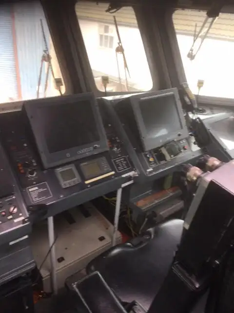 Kapal kru untuk dijual