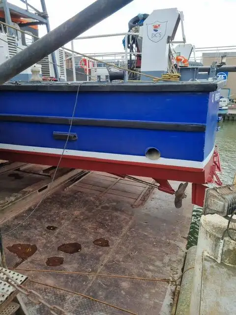 Kapal survei untuk dijual