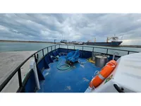 Kapal kru untuk dijual