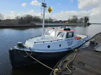 Kapal penarik dijual
