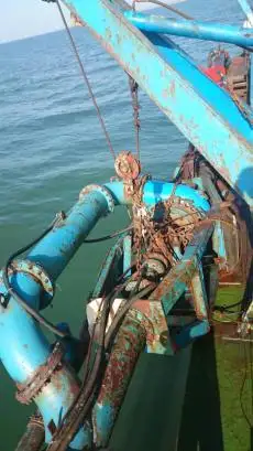 Kapal keruk untuk dijual