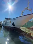 Kapal feri dijual