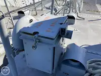 Kapal pendarat, tank untuk dijual