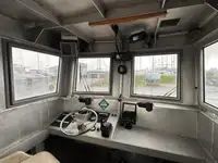 Kapal patroli untuk dijual
