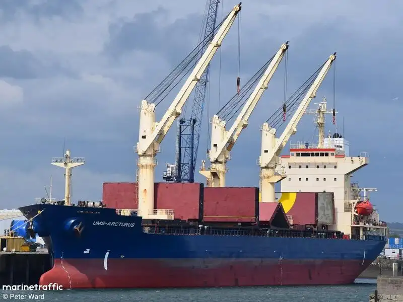 Kapal pengangkut barang curah untuk dijual
