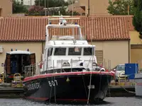 Kapal patroli untuk dijual