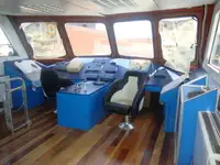 Kapal kru untuk dijual