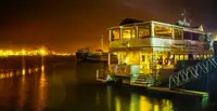 Kapal pesiar dijual