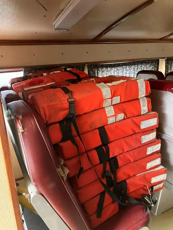 Kapal kru untuk dijual