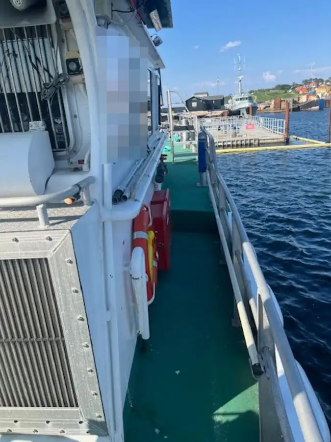Kapal patroli untuk dijual