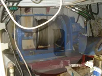 Kapal pengangkut ikan hidup untuk dijual