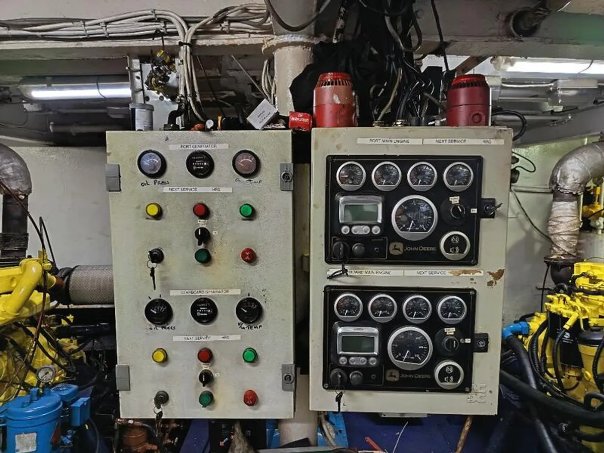 Kapal suplai untuk dijual
