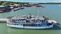 Kapal penumpang dijual