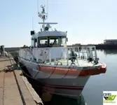 Kapal penelitian untuk dijual