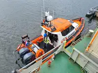 Kapal kontainer untuk dijual