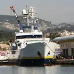 Kapal kontainer dijual