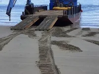 Kapal pendarat, tank untuk dijual