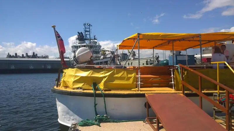 Kapal pesiar untuk dijual