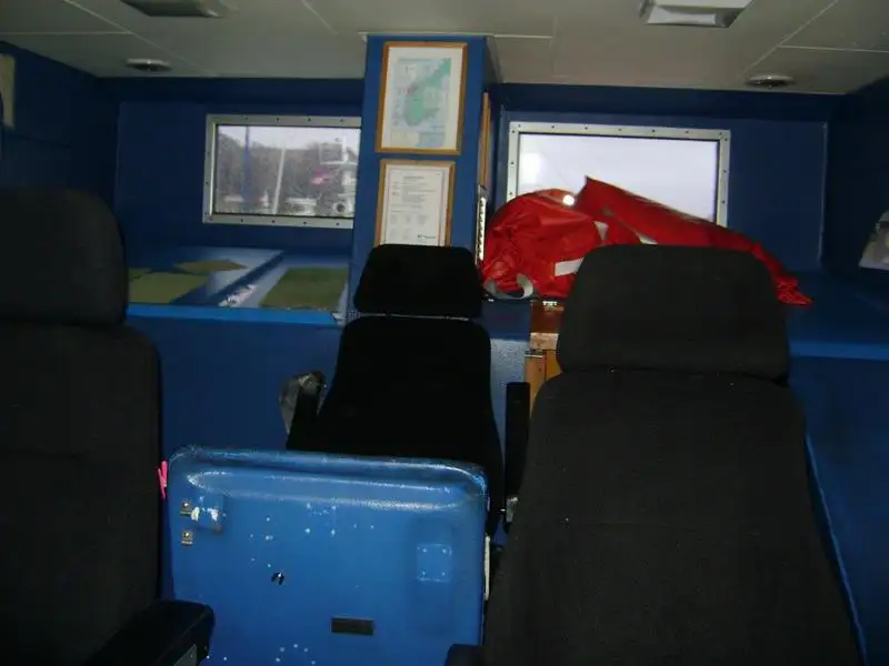 Kapal patroli untuk dijual