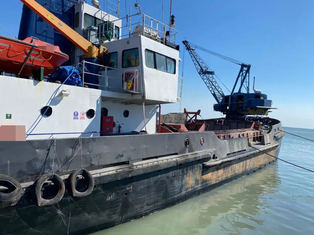 Kapal keruk untuk dijual