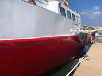 Kapal kontainer untuk dijual