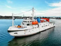 Kapal penelitian untuk dijual