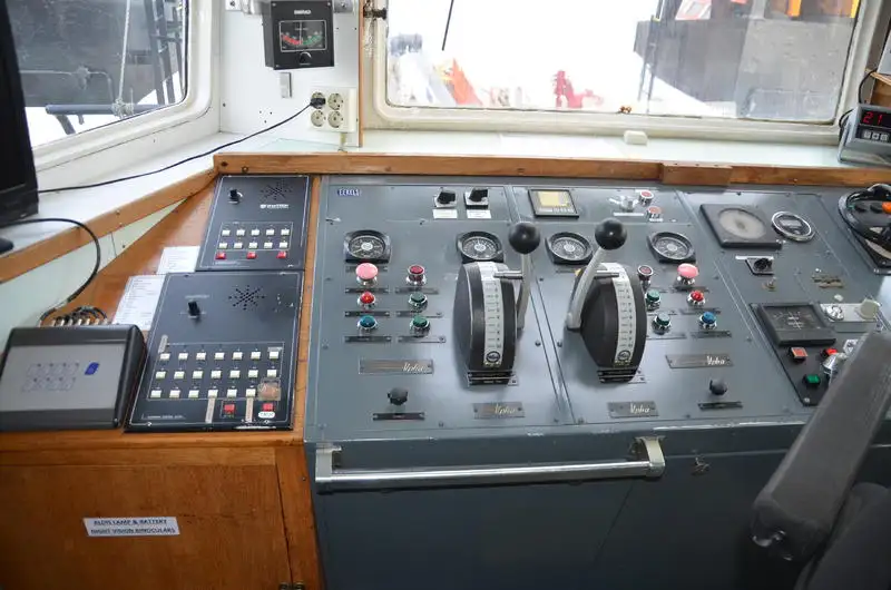 Kapal suplai platform (PSV) untuk dijual