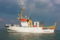 Kapal kontainer dijual