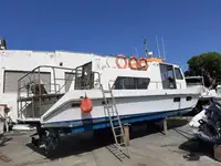 Kapal kru untuk dijual