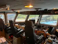 Kapal patroli untuk dijual