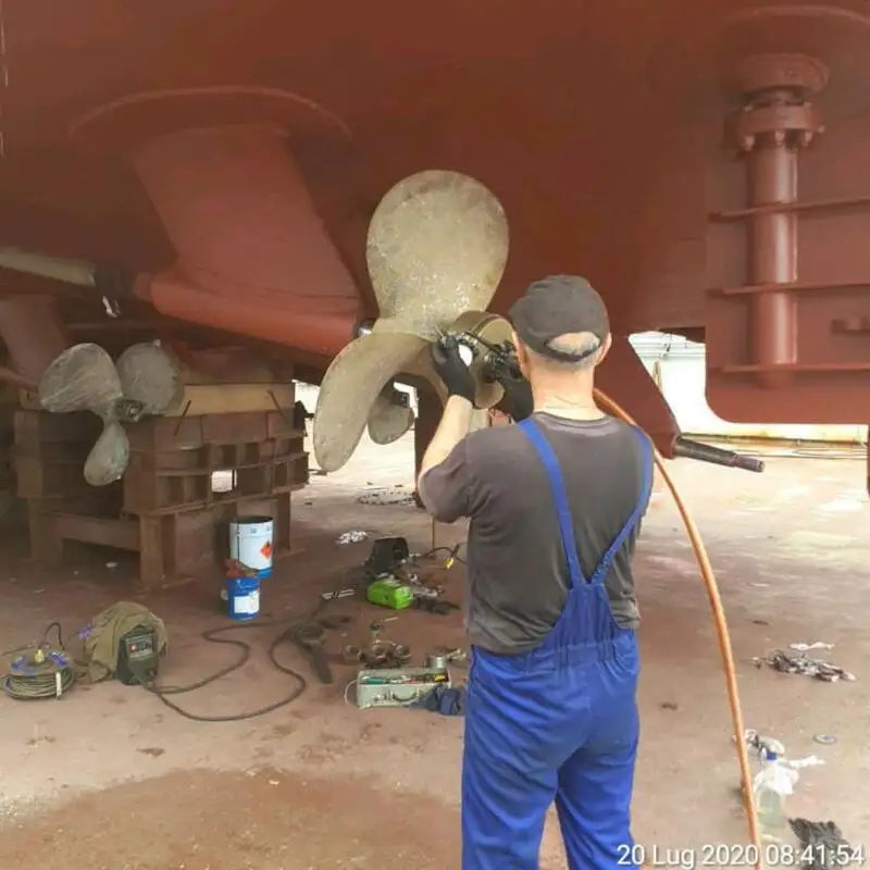 Kapal kru untuk dijual