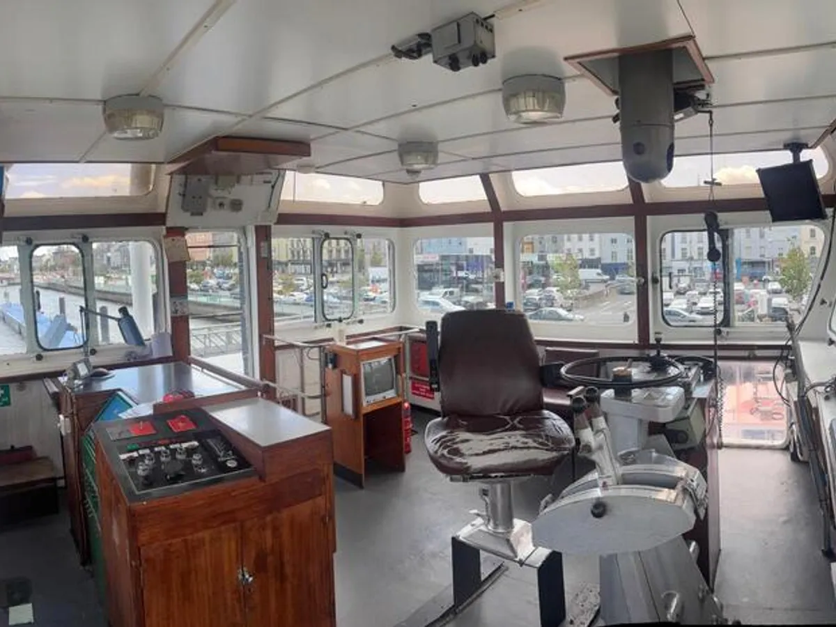 Kapal tunda untuk dijual