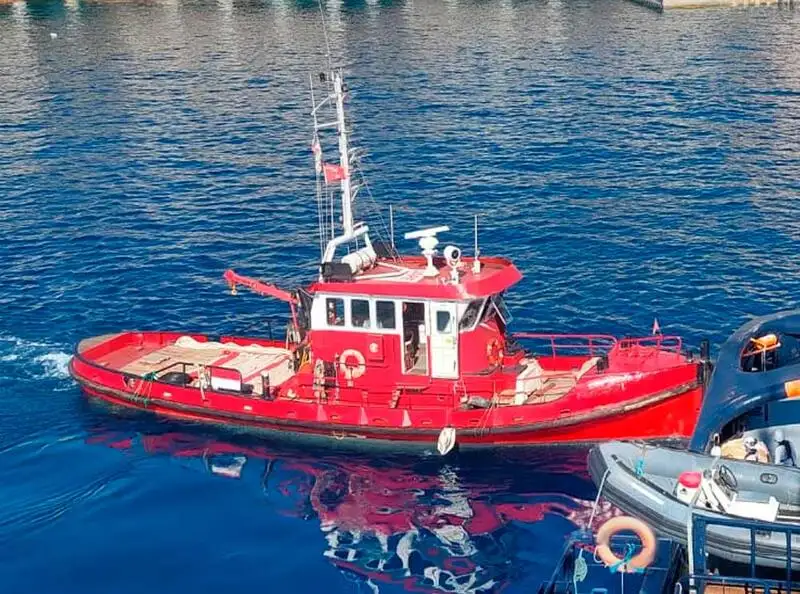 Kapal tunda untuk dijual