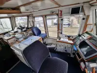 Kapal kru untuk dijual