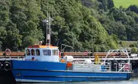 Kapal survei dijual