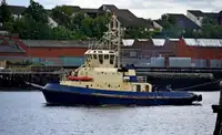 Kapal penarik dijual