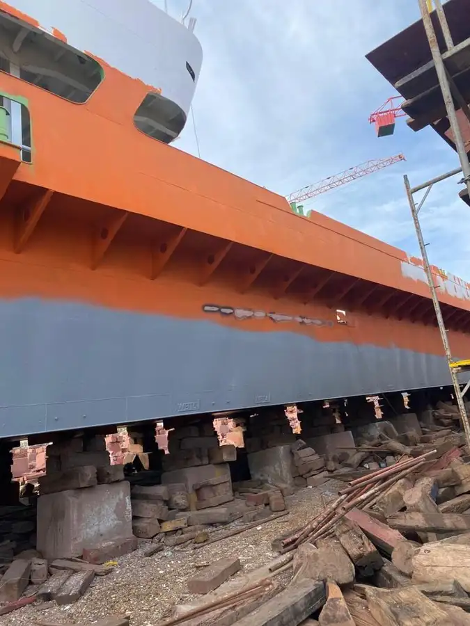 Kapal feri untuk dijual