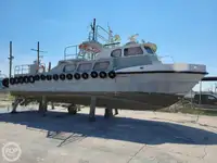 Kapal kru untuk dijual